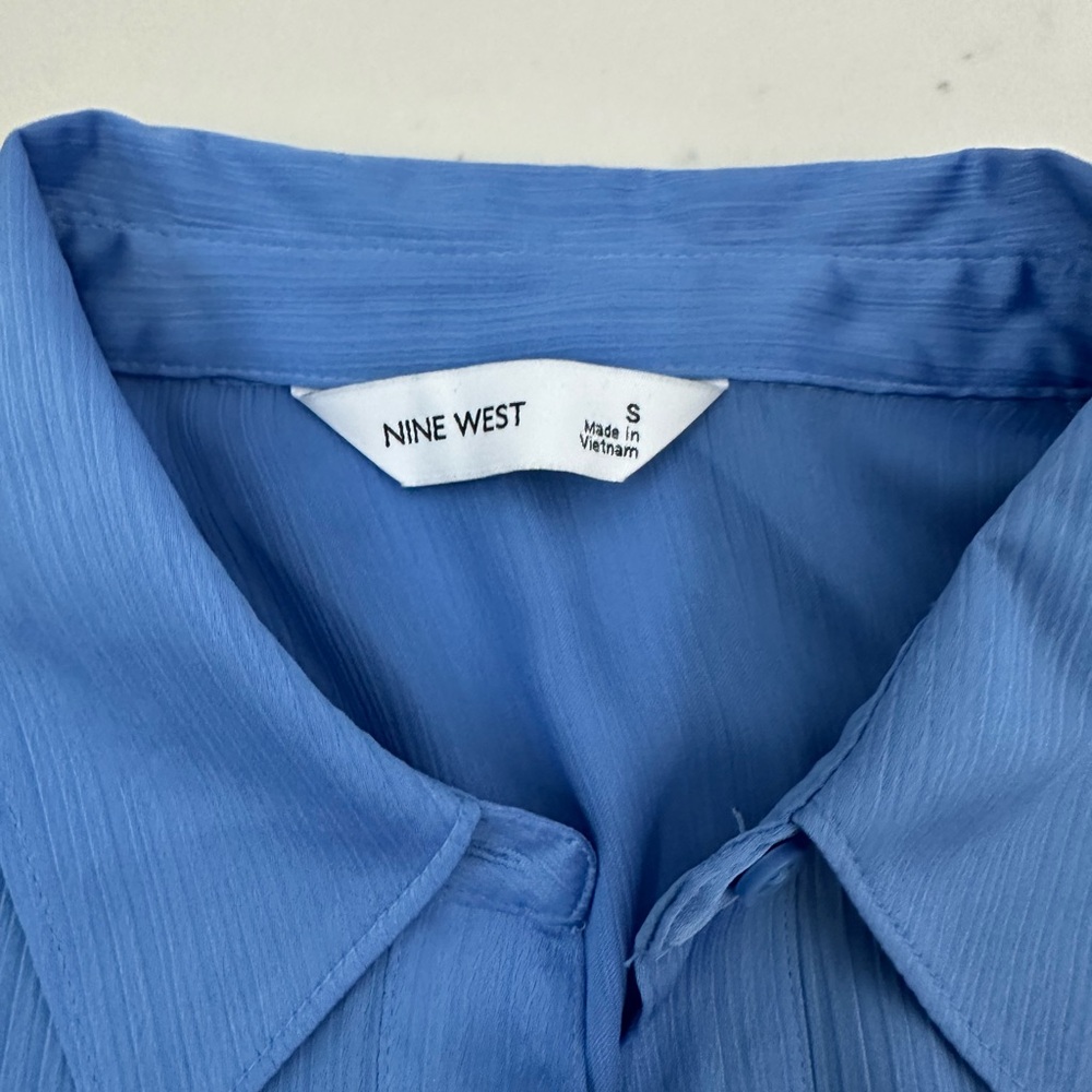 Nine West Blue Button-Down Shirt – Notched Collar, 3/4 Sleeves - Picture 3 of 6